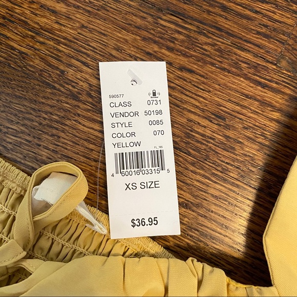 PacSun Keyhole Yellow Top - Picture 3 of 3